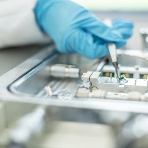 Thin film analyser